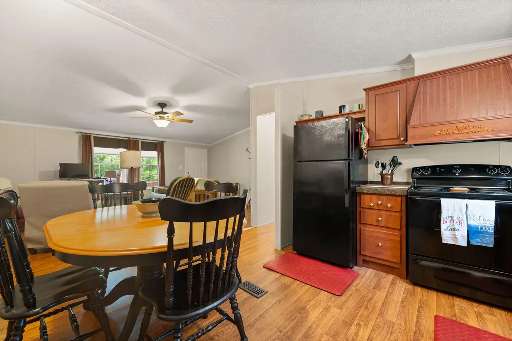715 George Hardwick Drive Bronston KY 42518