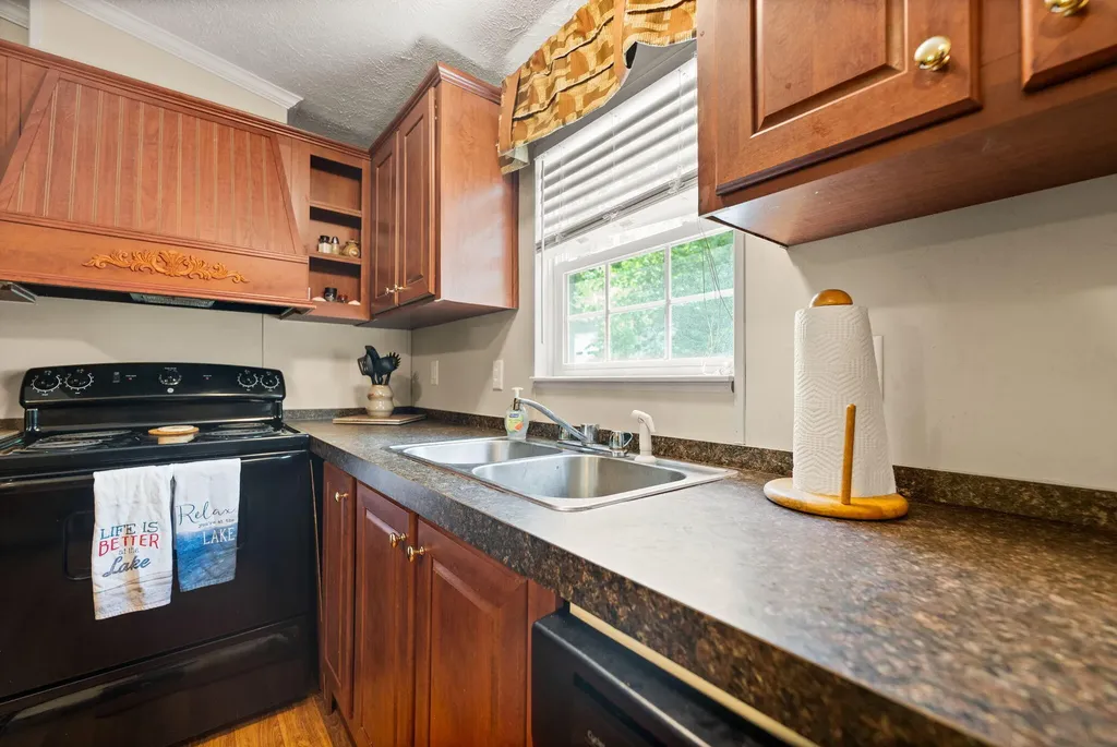 715 George Hardwick Drive Bronston KY 42518