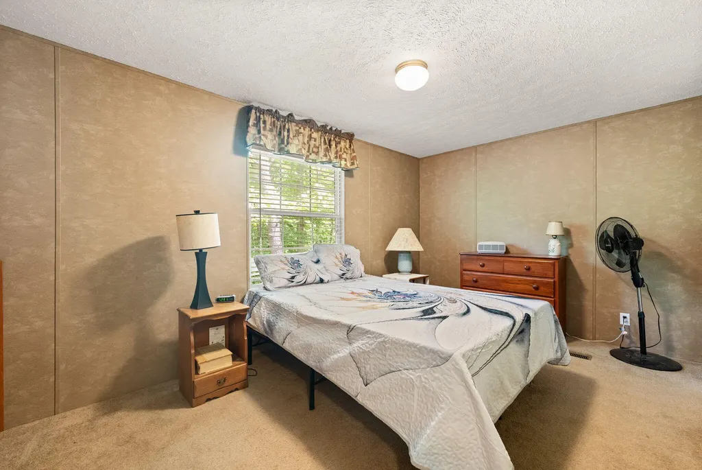 715 George Hardwick Drive Bronston KY 42518