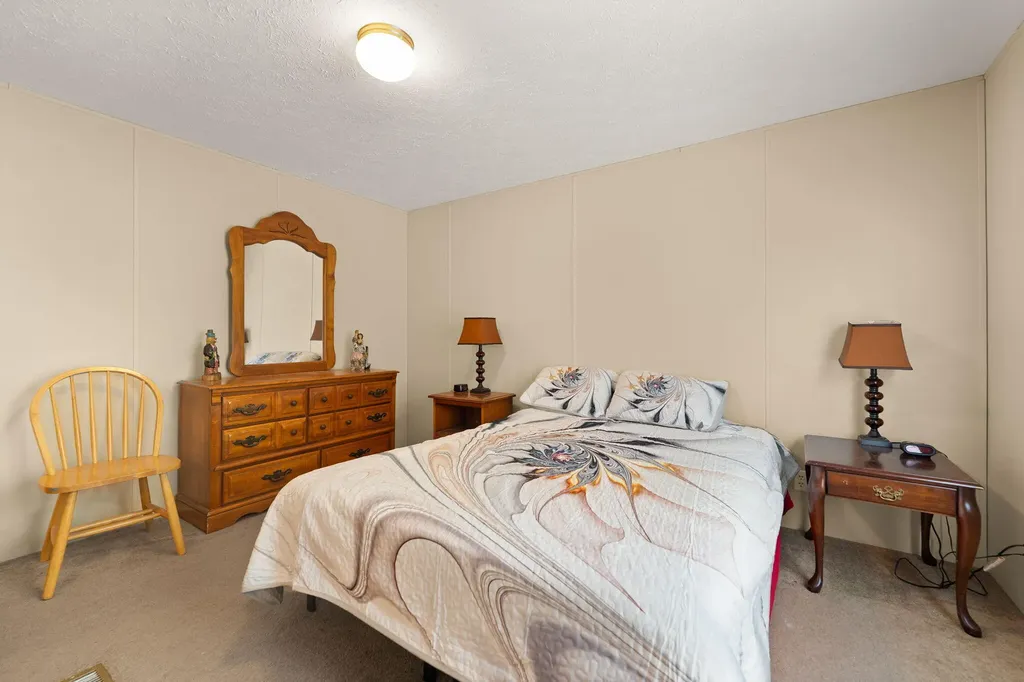 715 George Hardwick Drive Bronston KY 42518