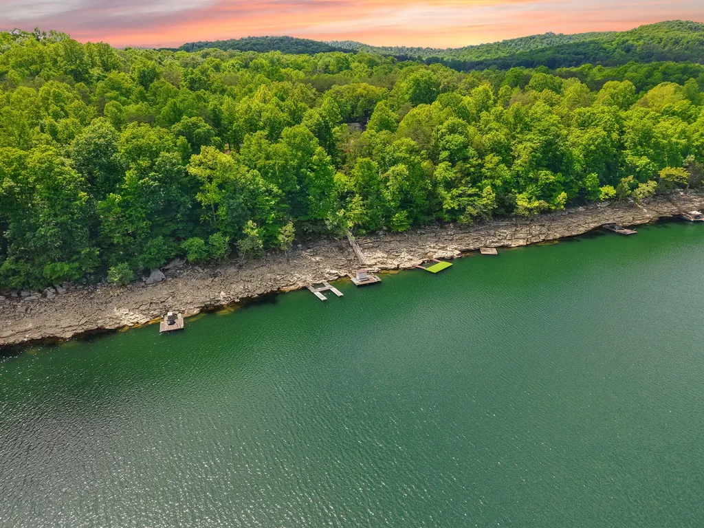 715 George Hardwick Drive Bronston KY 42518