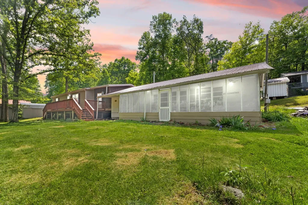 715 George Hardwick Drive Bronston KY 42518