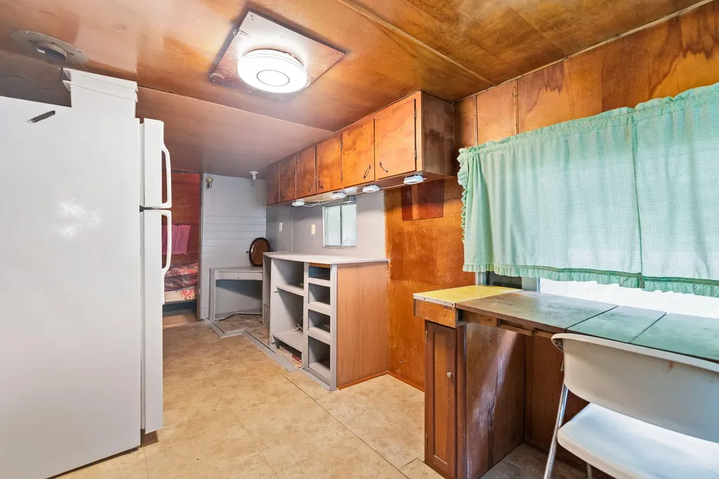 715 George Hardwick Drive Bronston KY 42518