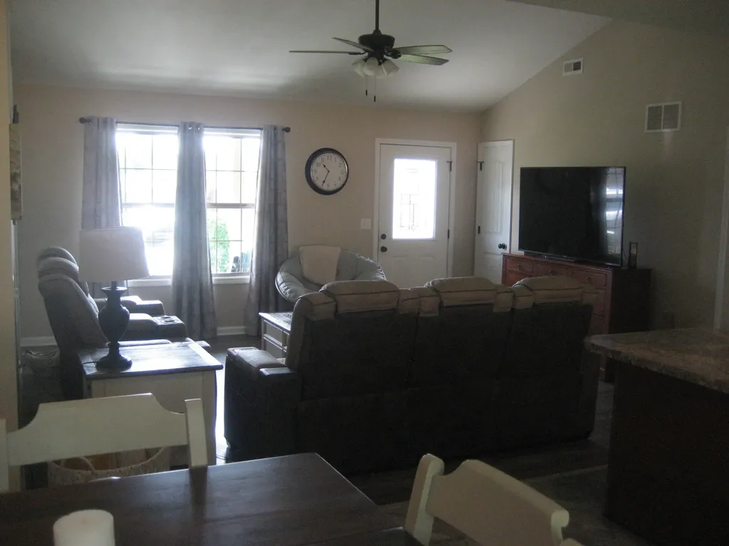 1074 Rainbow Way Lawrenceburg KY 40342