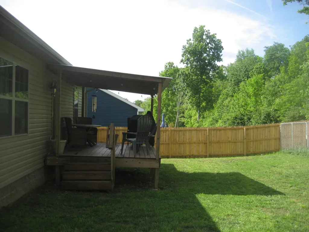 1074 Rainbow Way Lawrenceburg KY 40342