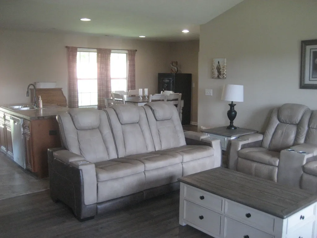 1074 Rainbow Way Lawrenceburg KY 40342