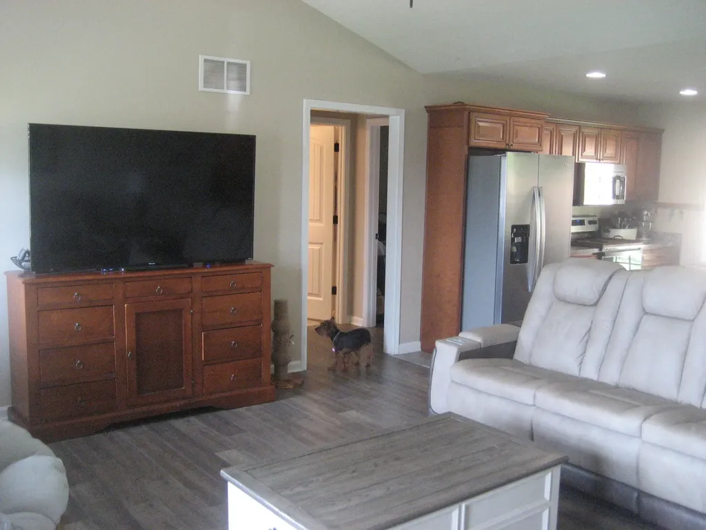 1074 Rainbow Way Lawrenceburg KY 40342