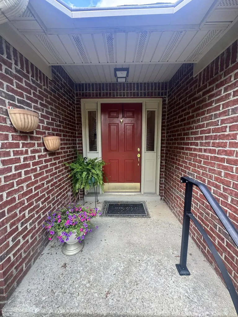 1025 Albert Lane Lexington KY 40514