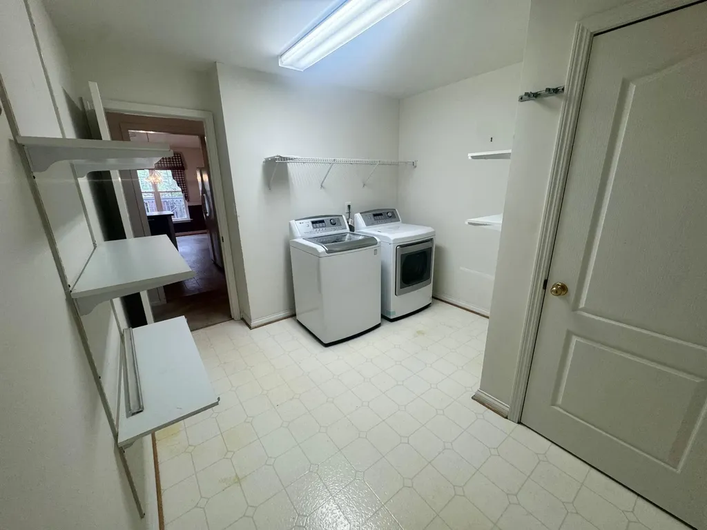 1025 Albert Lane Lexington KY 40514