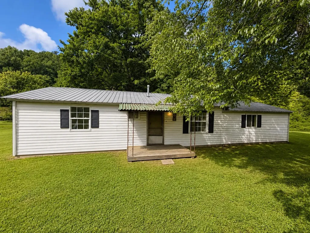 14479 Kentucky 11 Oneida KY 40972