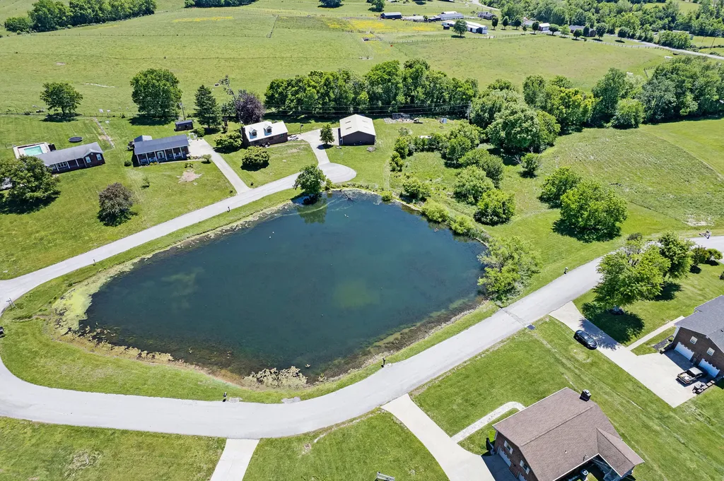 53 Mockingbird Street Lancaster KY 40444