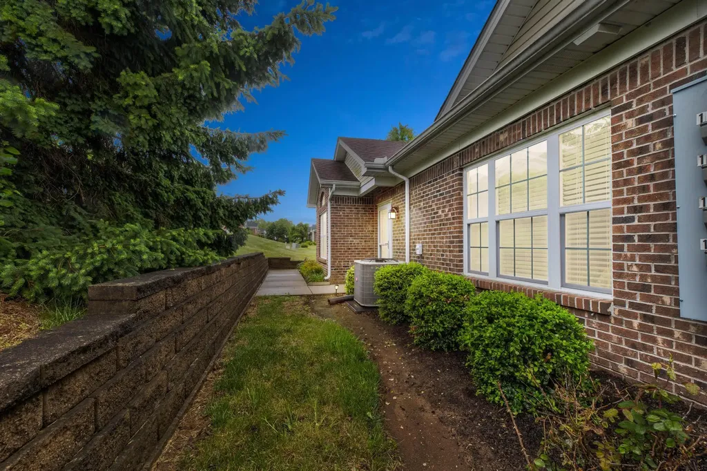 151 Evergreen Path Georgetown KY 40324