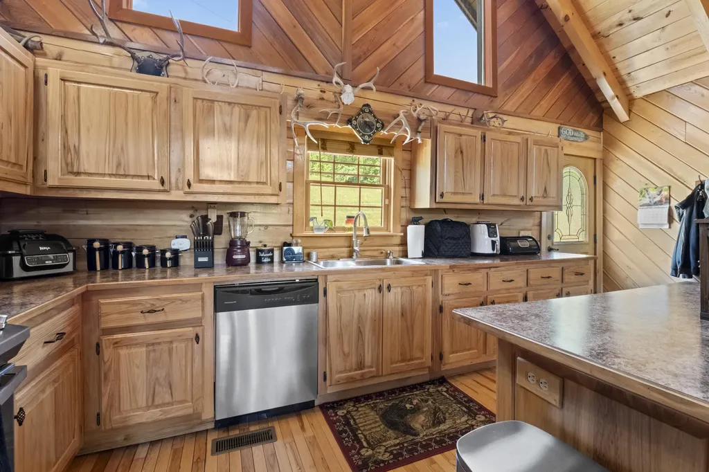 2248 Key 556 Sandy Hook KY 41171