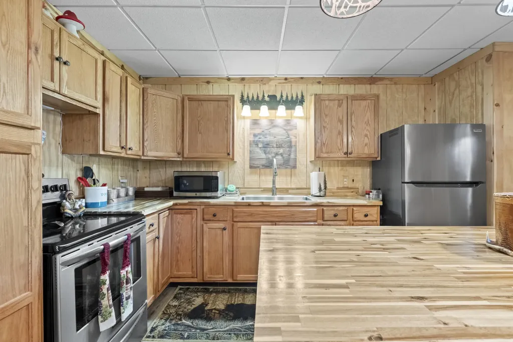 2248 Key 556 Sandy Hook KY 41171