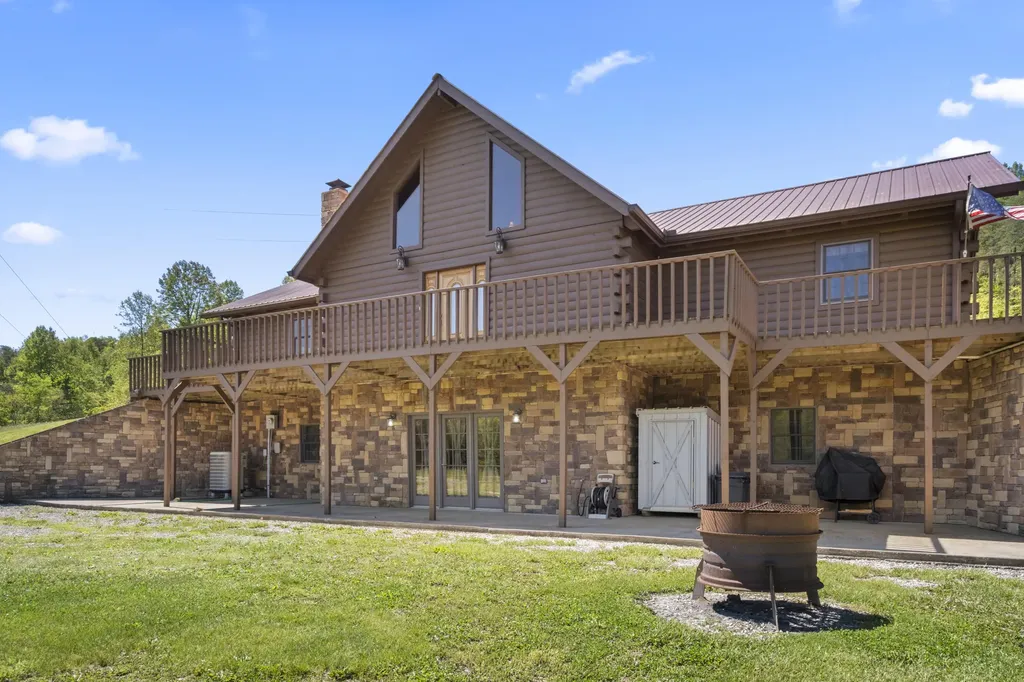 2248 Key 556 Sandy Hook KY 41171