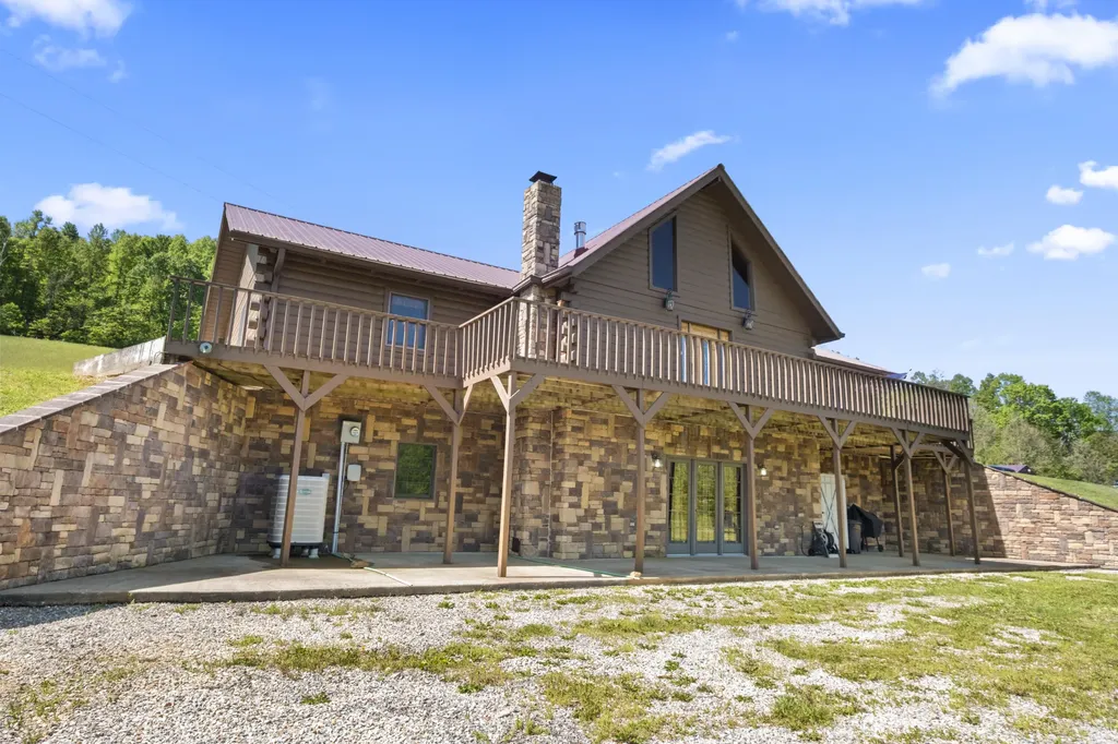 2248 Key 556 Sandy Hook KY 41171