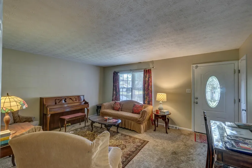 1517 Kelly Circle Lexington KY 40517