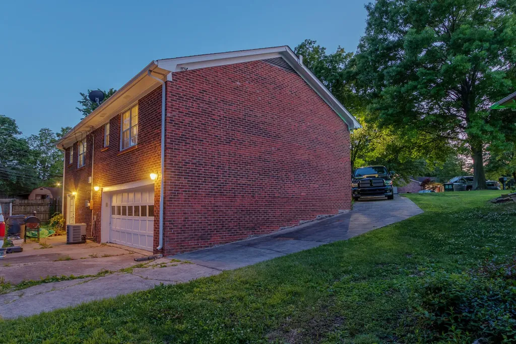 1517 Kelly Circle Lexington KY 40517