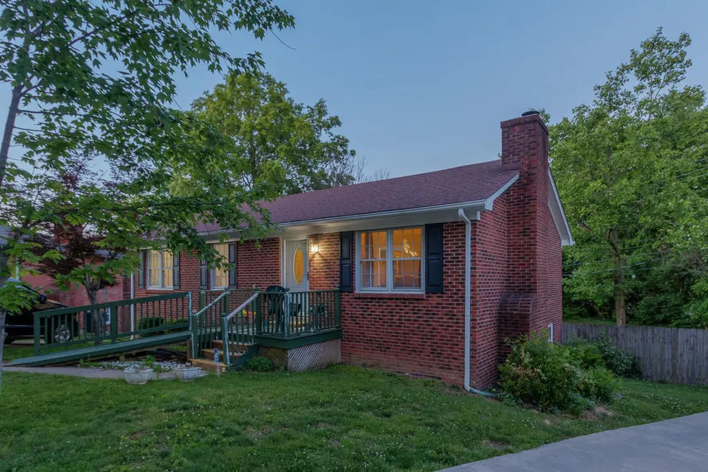 1517 Kelly Circle Lexington KY 40517