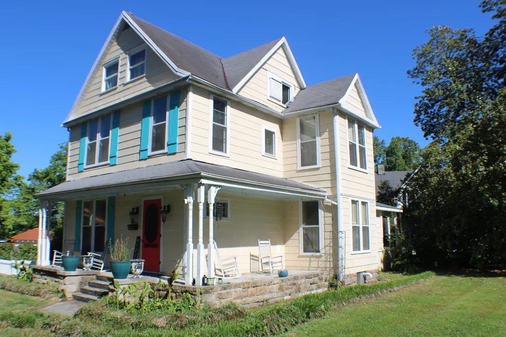 207 Arthur Heights Middlesboro KY 40965