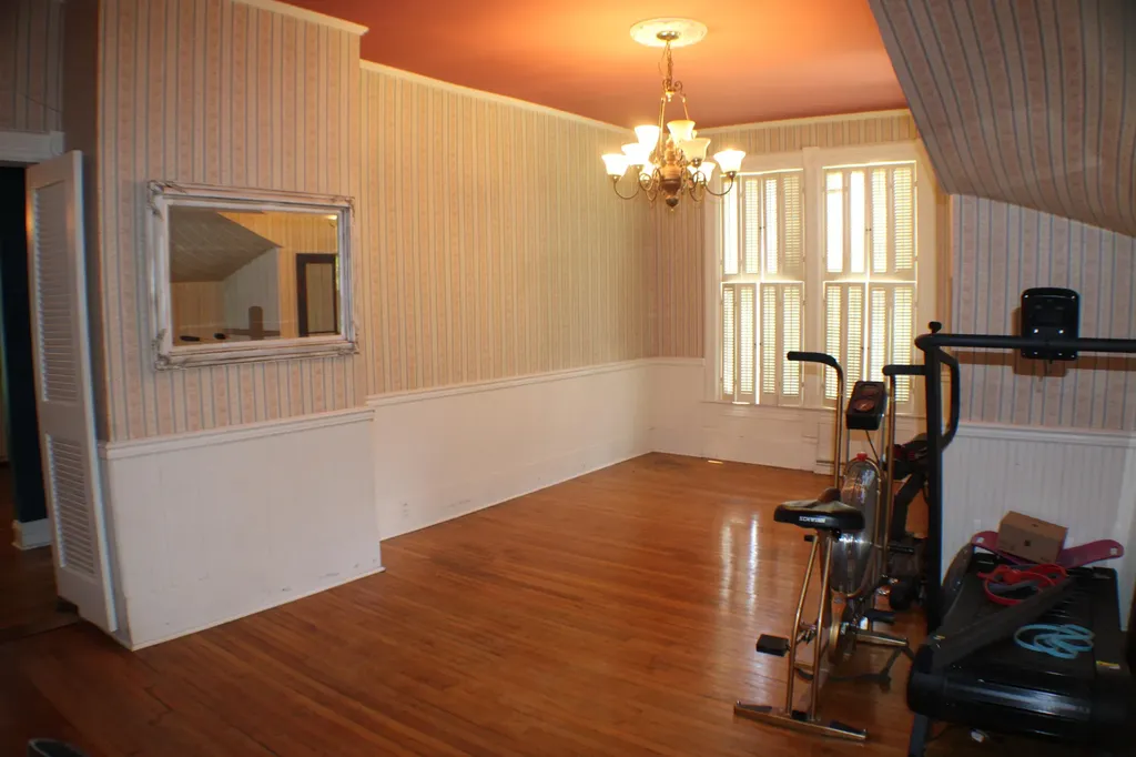 207 Arthur Heights Middlesboro KY 40965