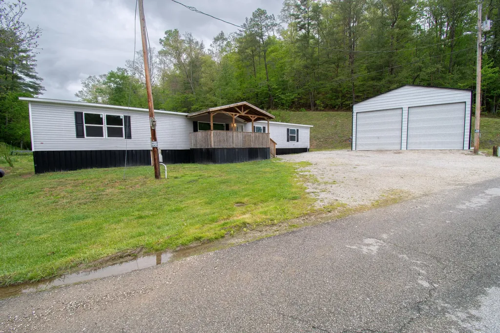 2504 Wallow Hole Road Sandy Hook KY 41171