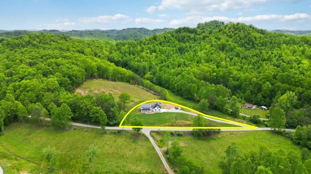 2604 Upper Rader Road Manchester KY 40962