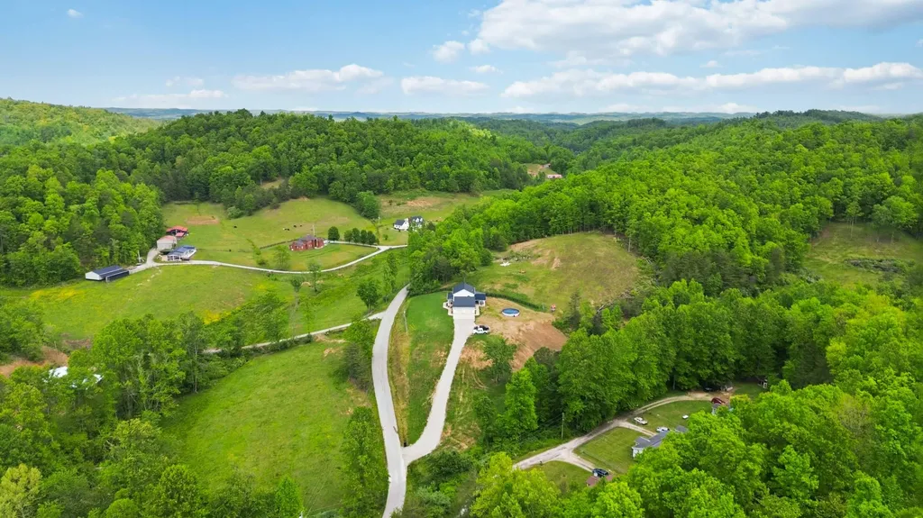 2604 Upper Rader Road Manchester KY 40962