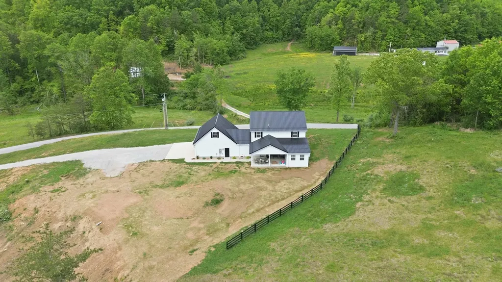 2604 Upper Rader Road Manchester KY 40962