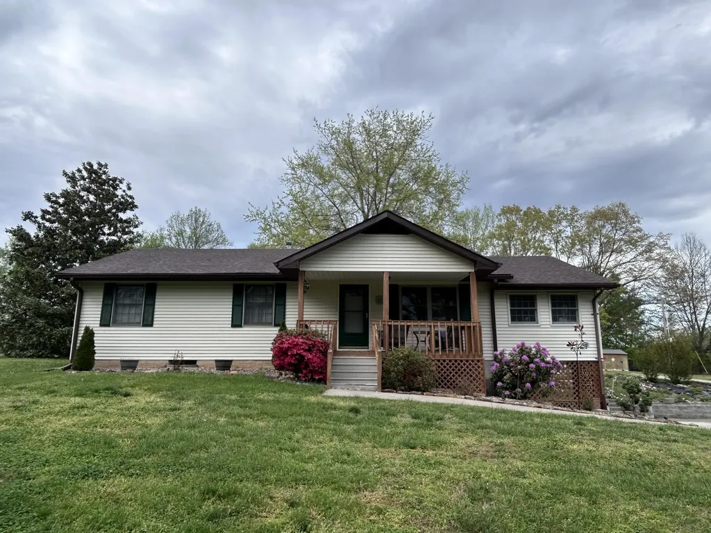 5763 E Ky Highway 90 Albany KY 42602