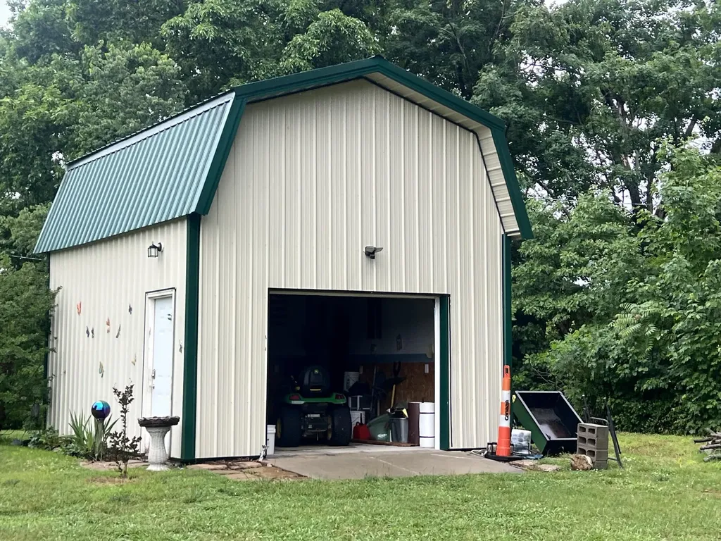 5763 E Ky Highway 90 Albany KY 42602