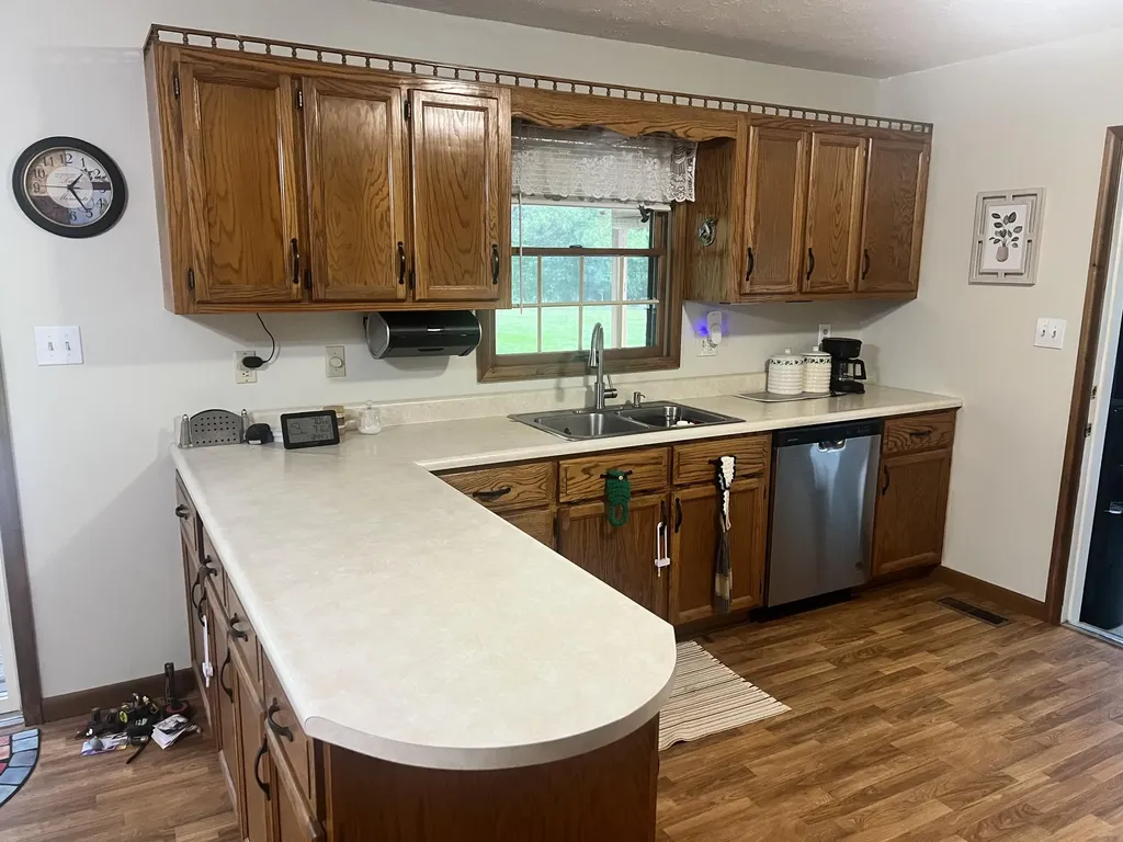 5763 E Ky Highway 90 Albany KY 42602