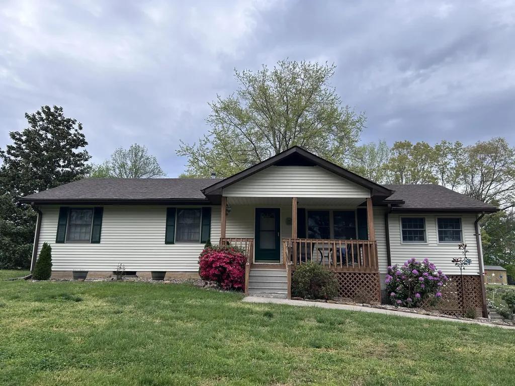 5763 E Ky Highway 90 Albany KY 42602