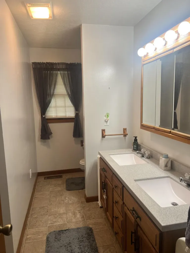 5763 E Ky Highway 90 Albany KY 42602