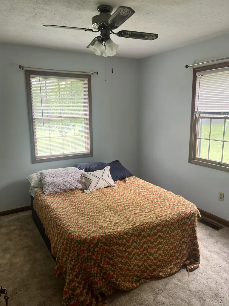 5763 E Ky Highway 90 Albany KY 42602
