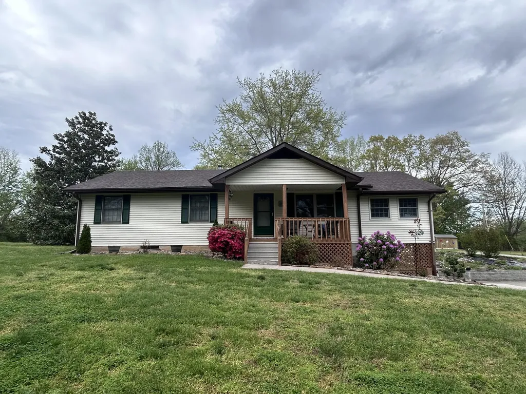 5763 E Ky Highway 90 Albany KY 42602