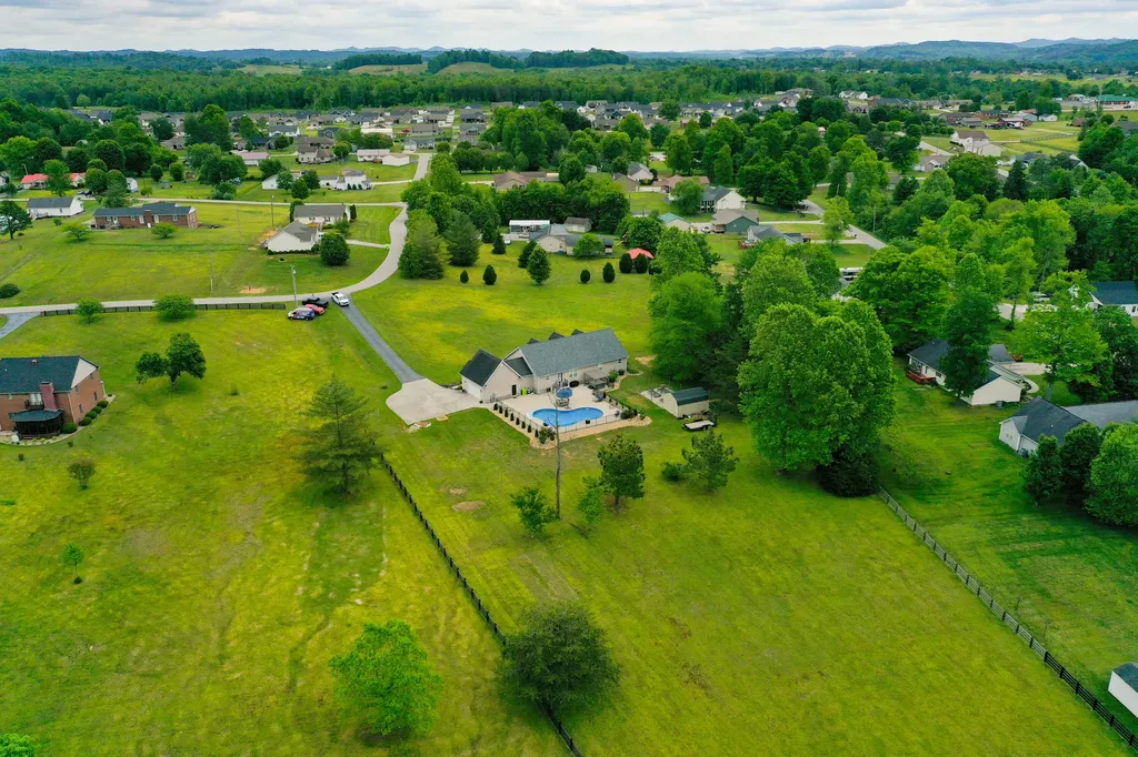 380 Silver Eagle Drive London KY 40744