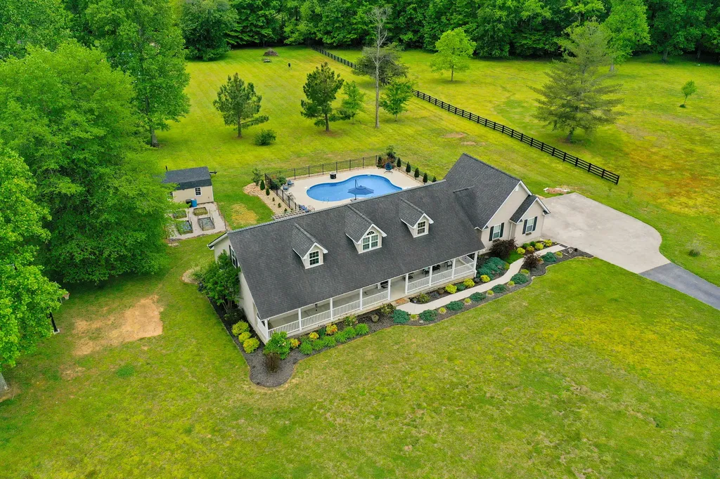 380 Silver Eagle Drive London KY 40744