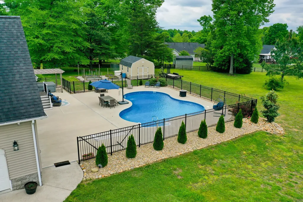 380 Silver Eagle Drive London KY 40744