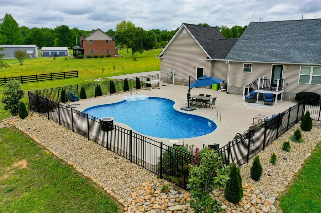 380 Silver Eagle Drive London KY 40744