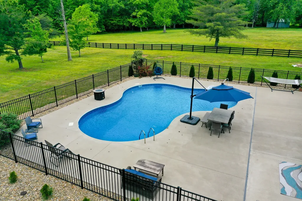 380 Silver Eagle Drive London KY 40744