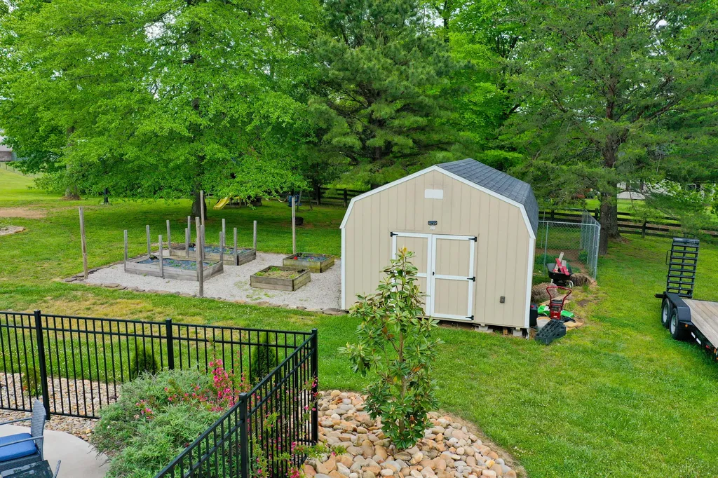 380 Silver Eagle Drive London KY 40744