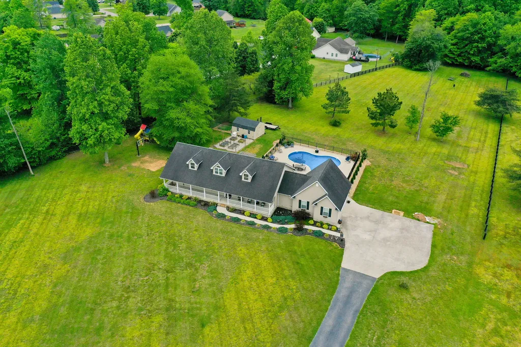 380 Silver Eagle Drive London KY 40744