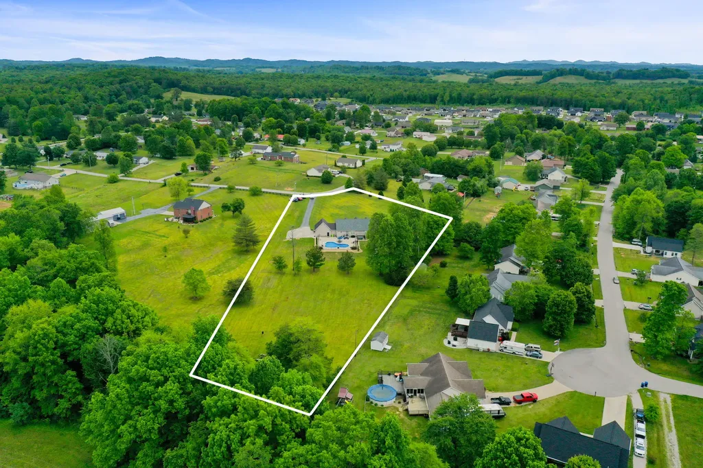 380 Silver Eagle Drive London KY 40744
