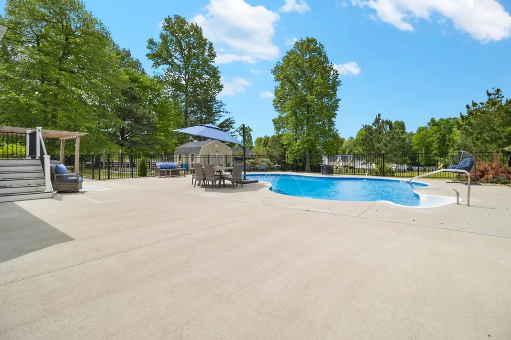 380 Silver Eagle Drive London KY 40744