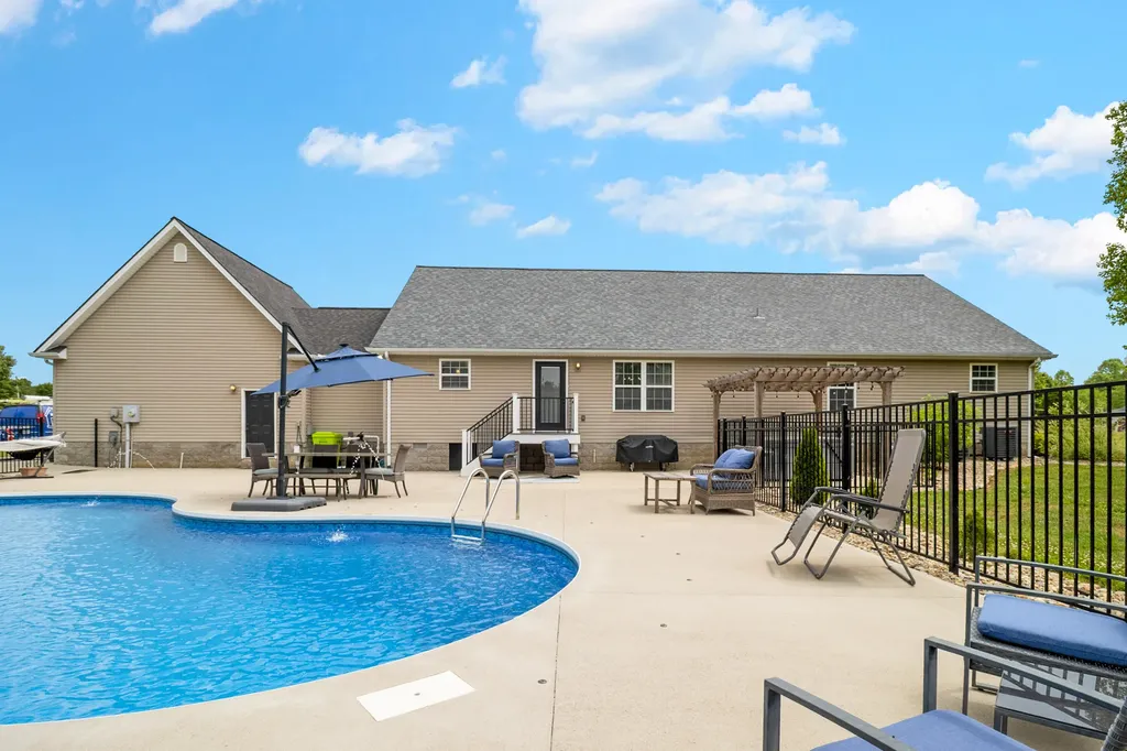 380 Silver Eagle Drive London KY 40744