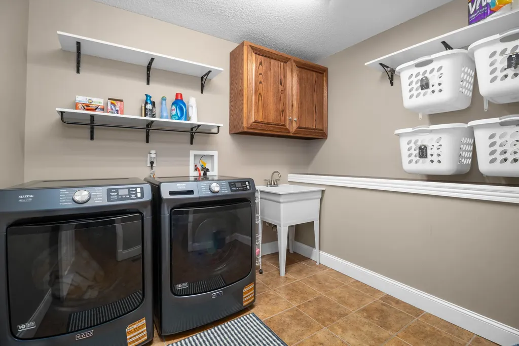 380 Silver Eagle Drive London KY 40744