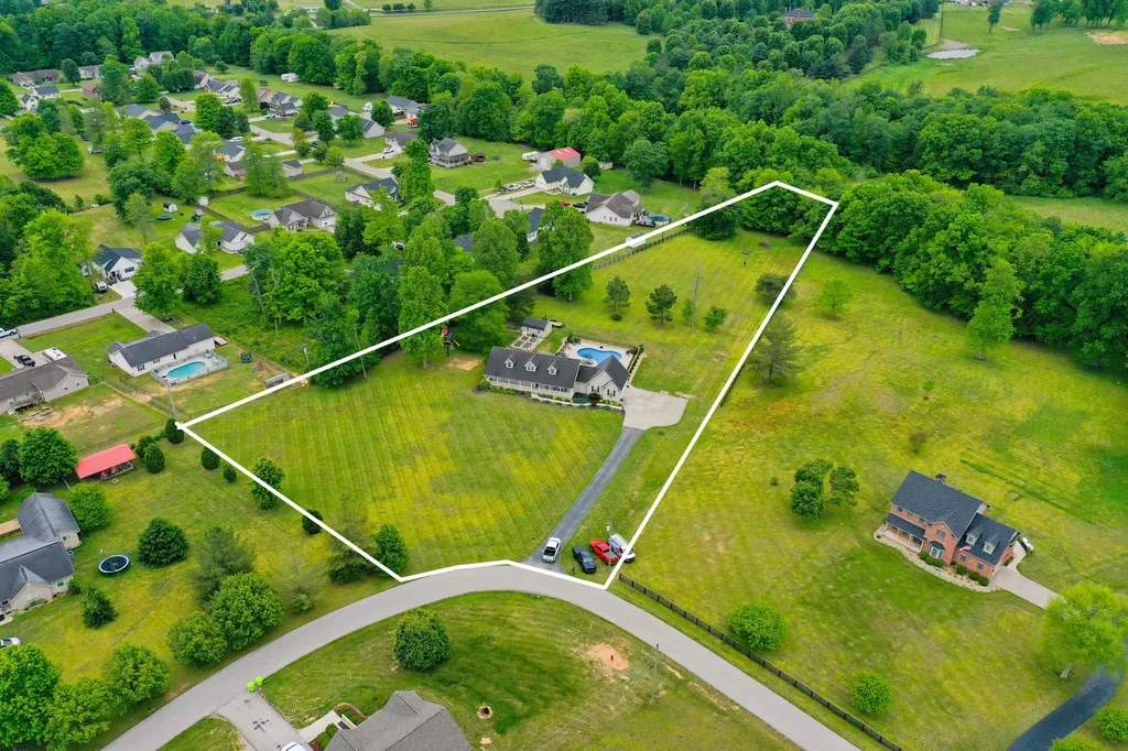 380 Silver Eagle Drive London KY 40744