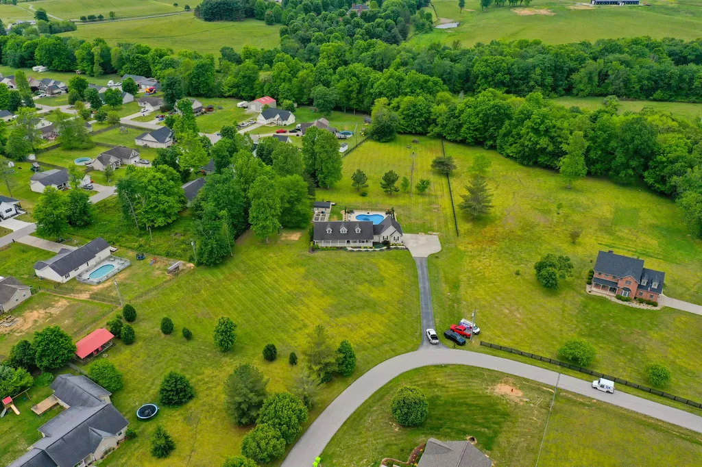 380 Silver Eagle Drive London KY 40744