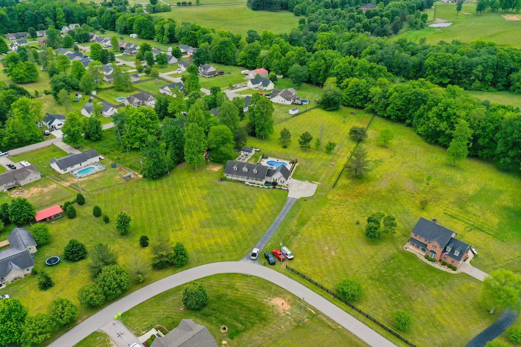 380 Silver Eagle Drive London KY 40744